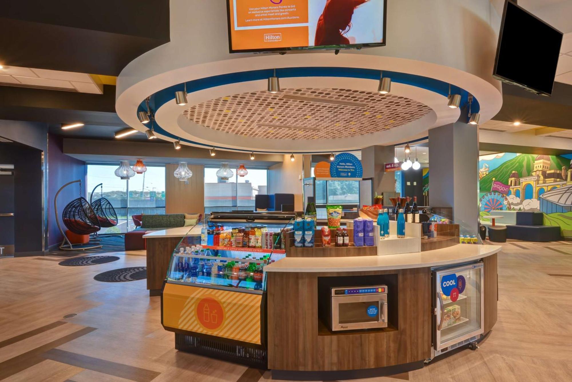 Tru By Hilton Syracuse North Airport Area Hotel Liverpool Exterior photo