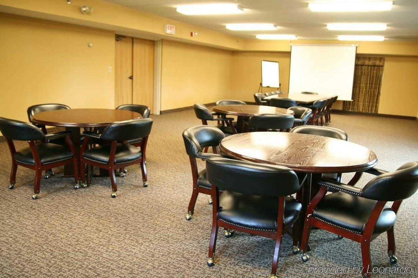 Tru By Hilton Syracuse North Airport Area Hotel Liverpool Exterior photo